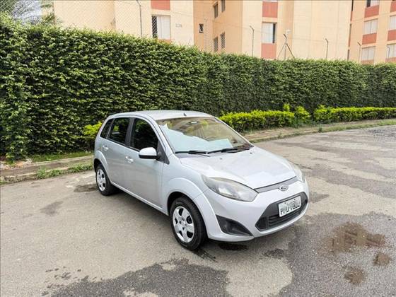 FORD FIESTA 1.0 ROCAM HATCH 8V FLEX 4P MANUAL FORD FIESTA 1.0 ROCAM HATCH 8V FLEX 4P MANUAL